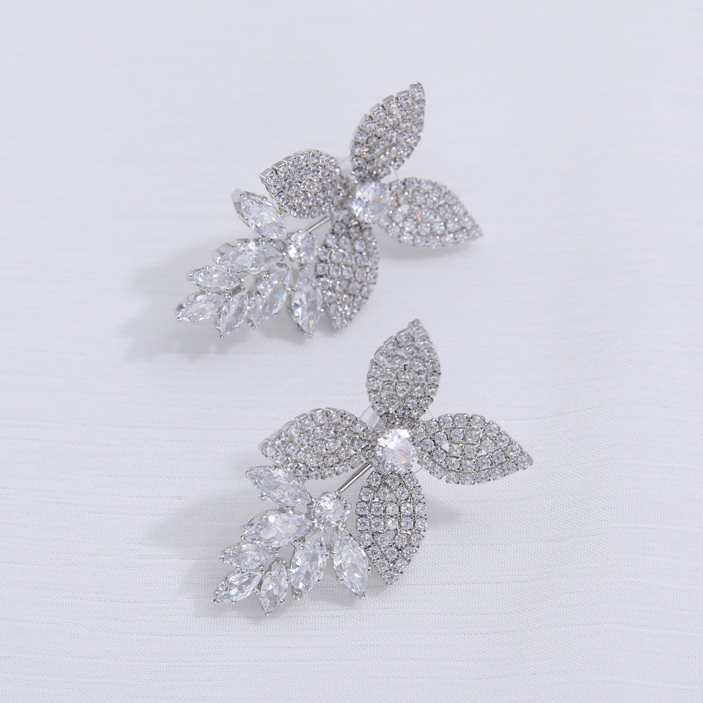GLORIA EARRINGS - Crystals Cut Flowers Earrings